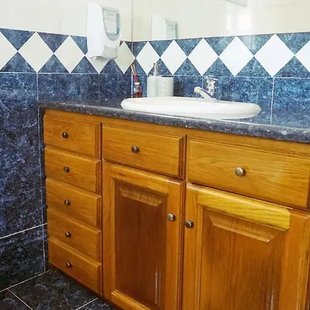 فندق مبيت وإفطار Martin's *